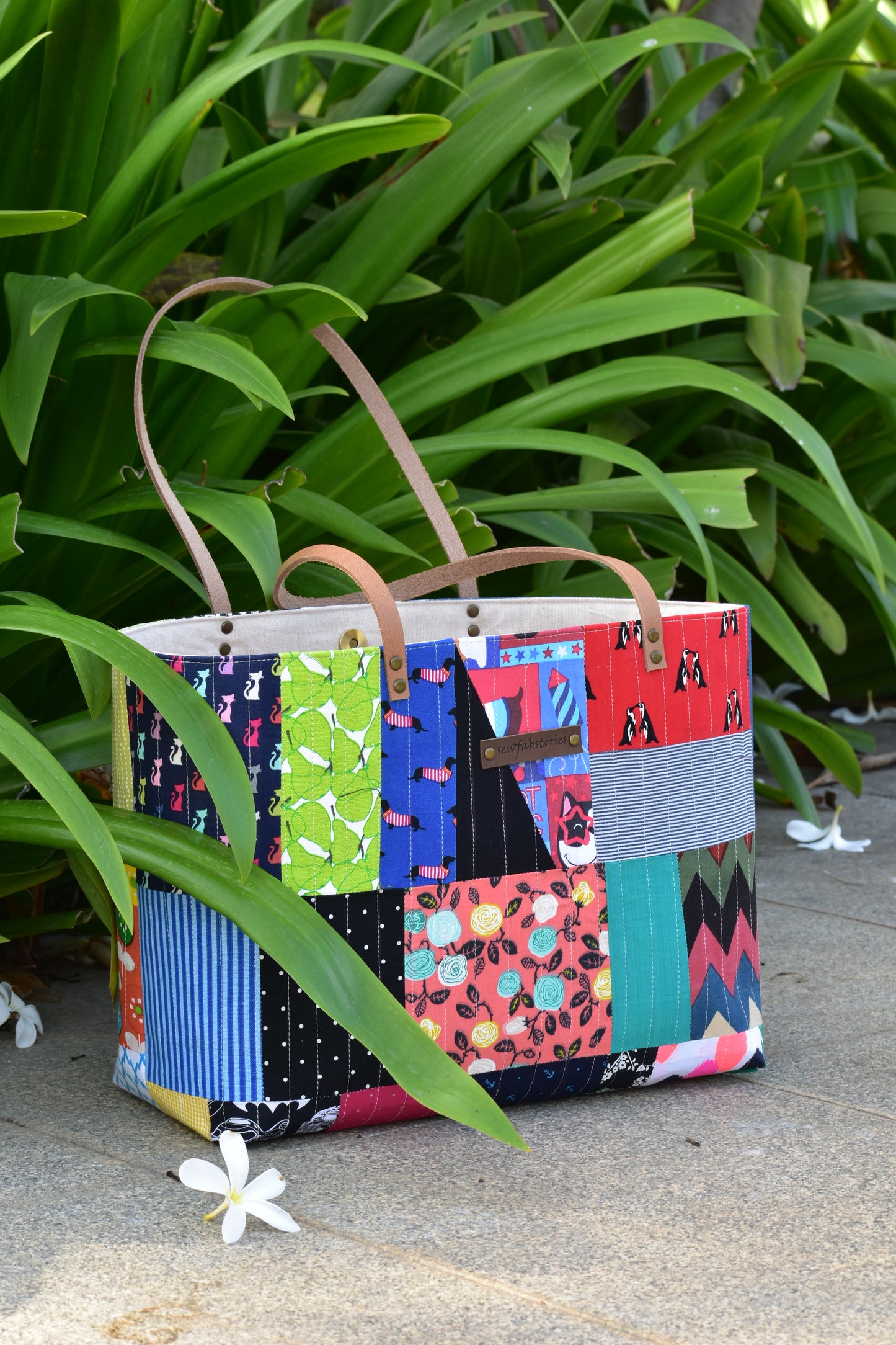 Patchwork Tote - Doggo