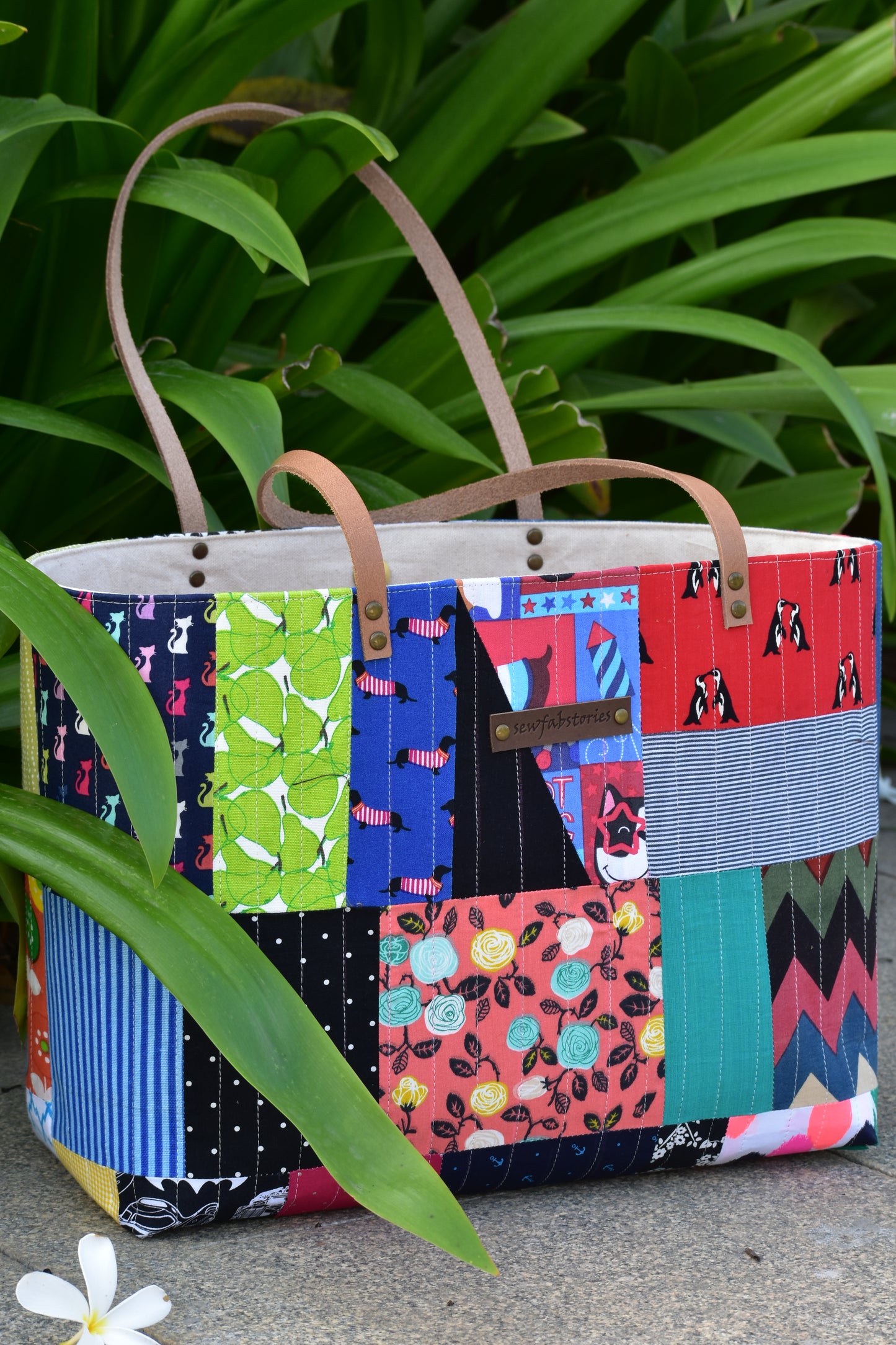 Patchwork Tote - Doggo