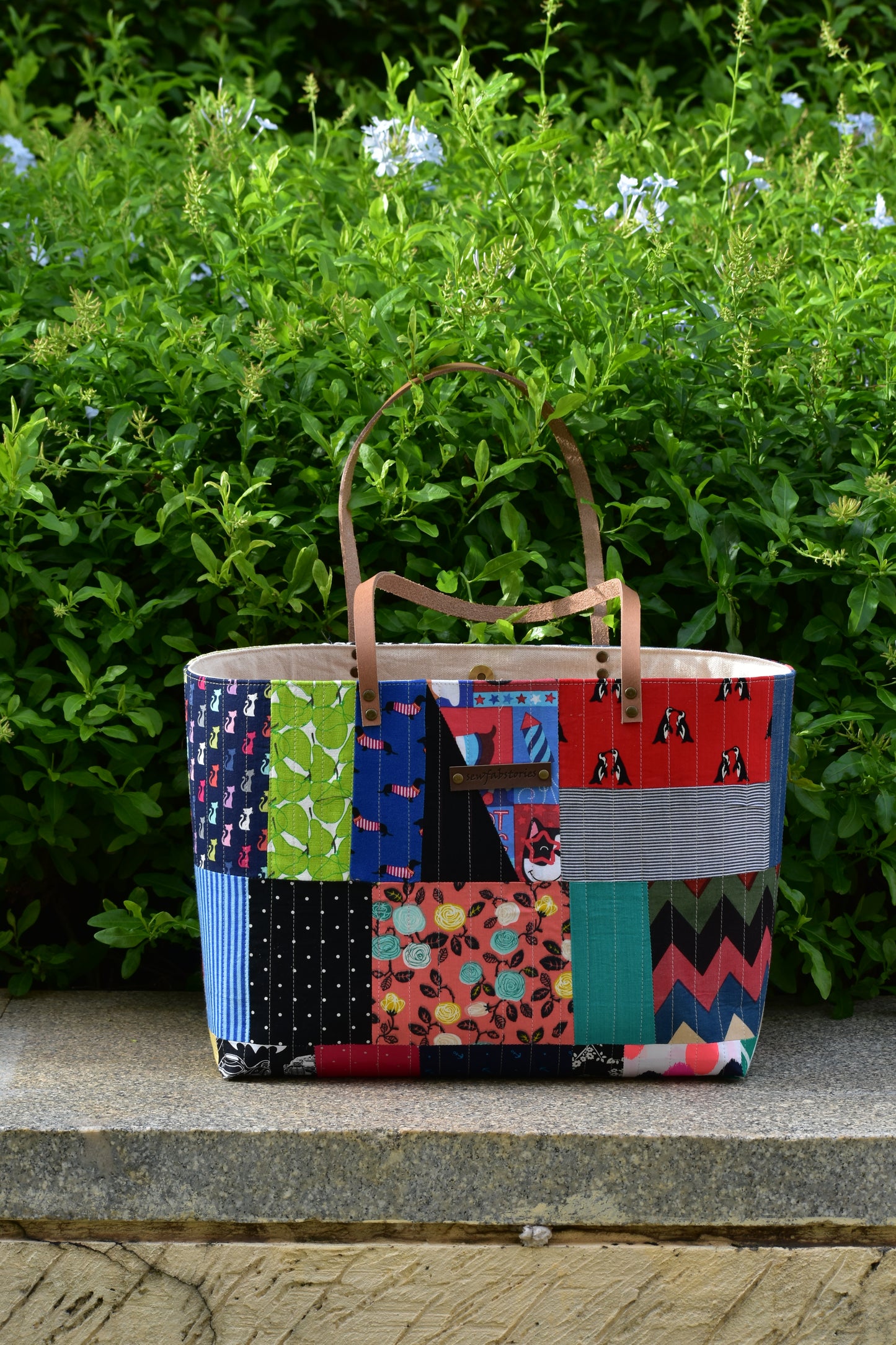 Patchwork Tote - Doggo