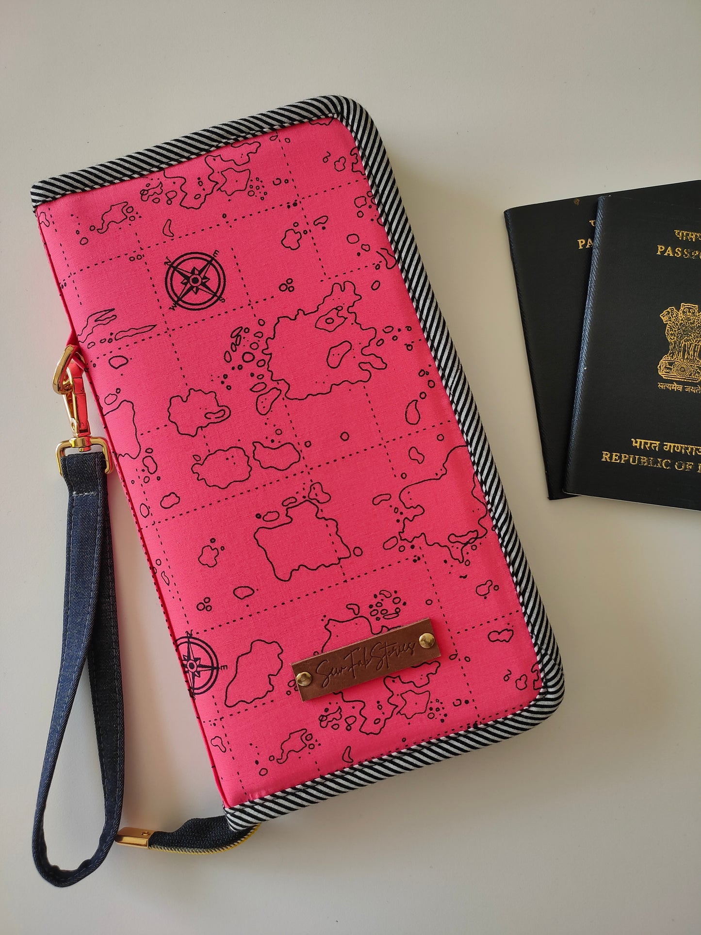Family Passport Holder - Pink Map