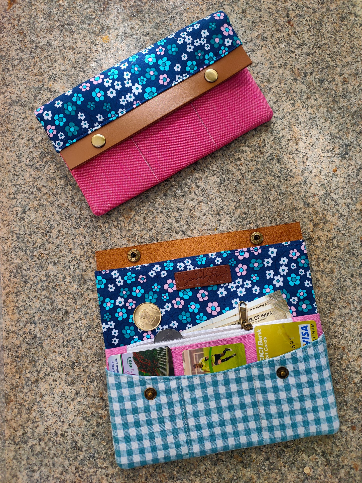 Minimalist Wallet - Azure Bloom