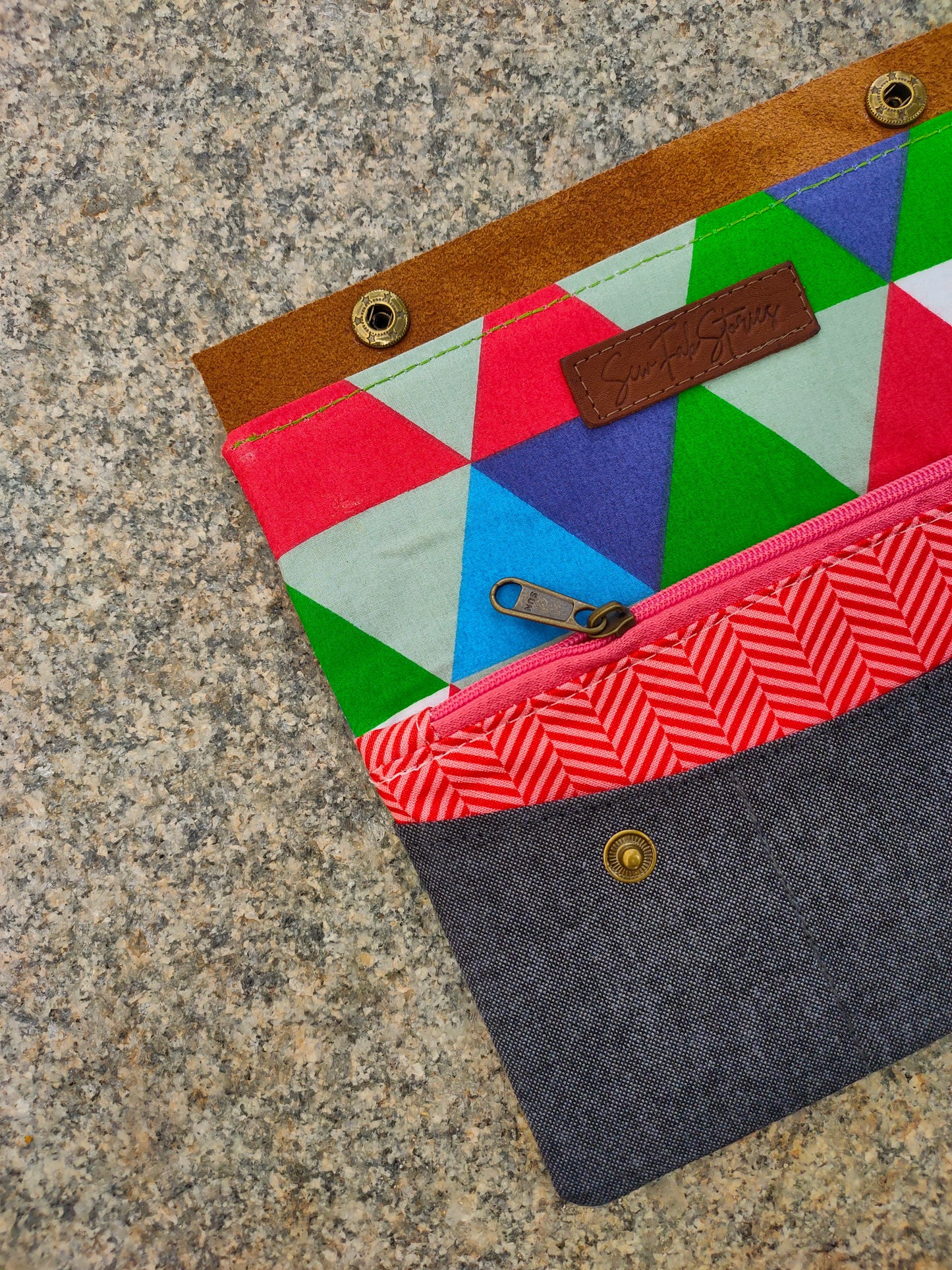Minimalist Wallet - Geometric Triangles