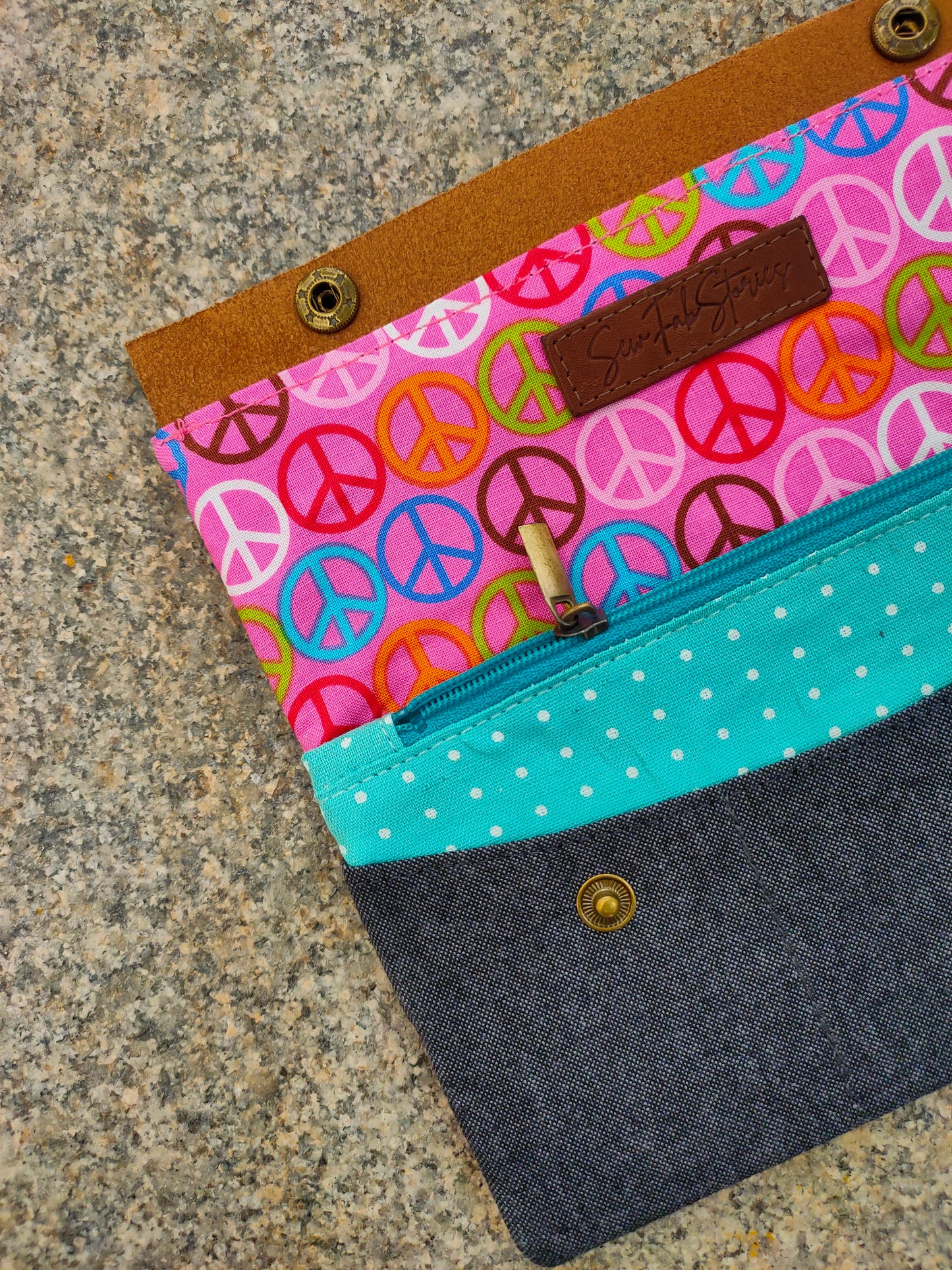 Minimalist Wallet - Pink Peace