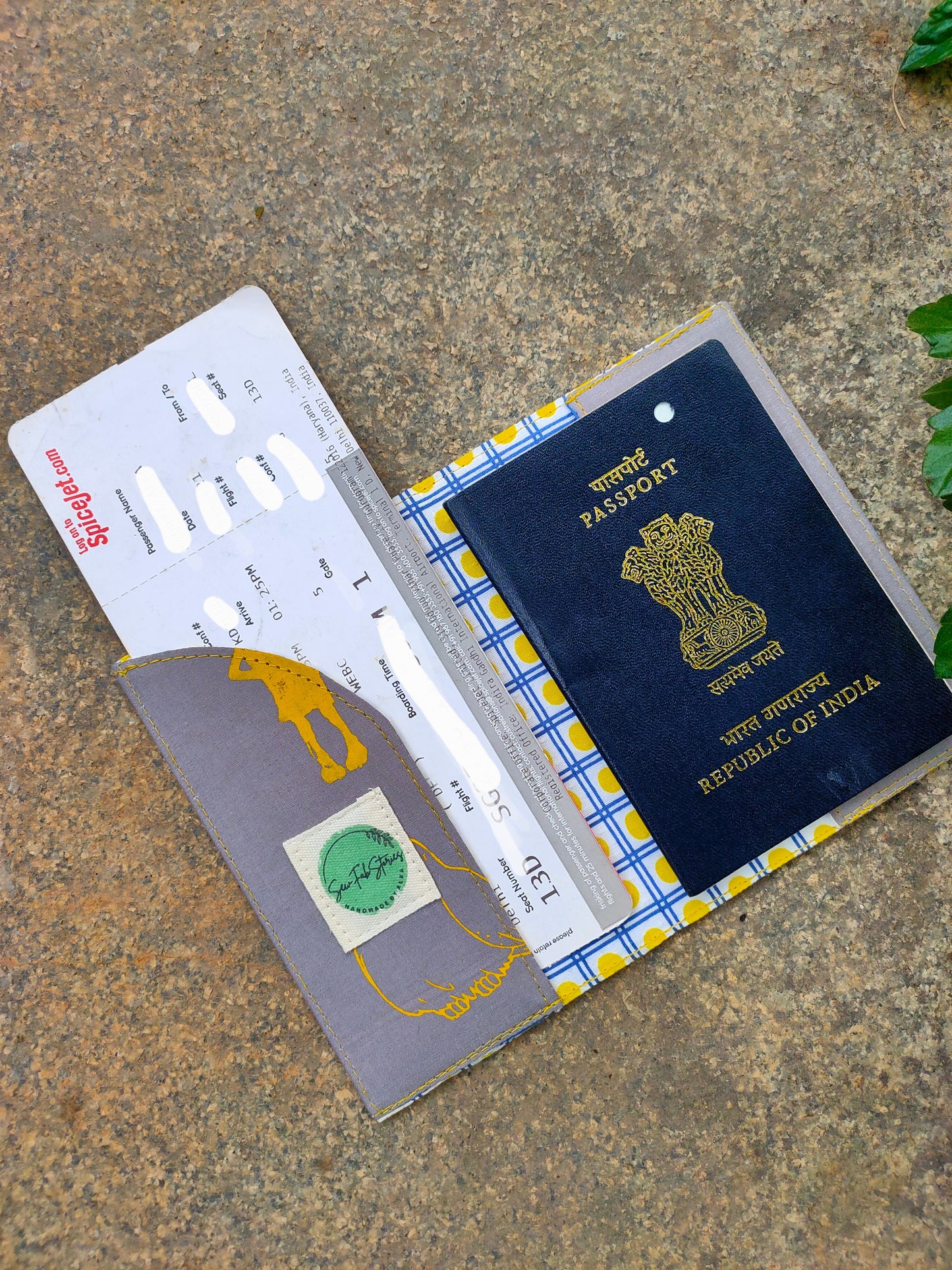 Passport Sleeve - Grey HP