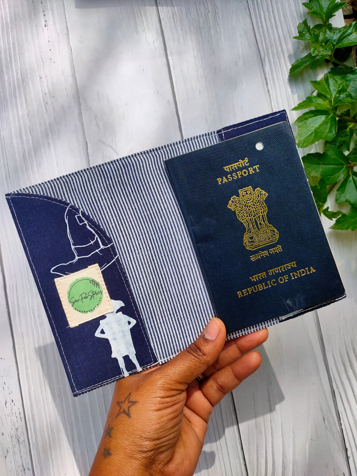 Passport Sleeve - Blue HP