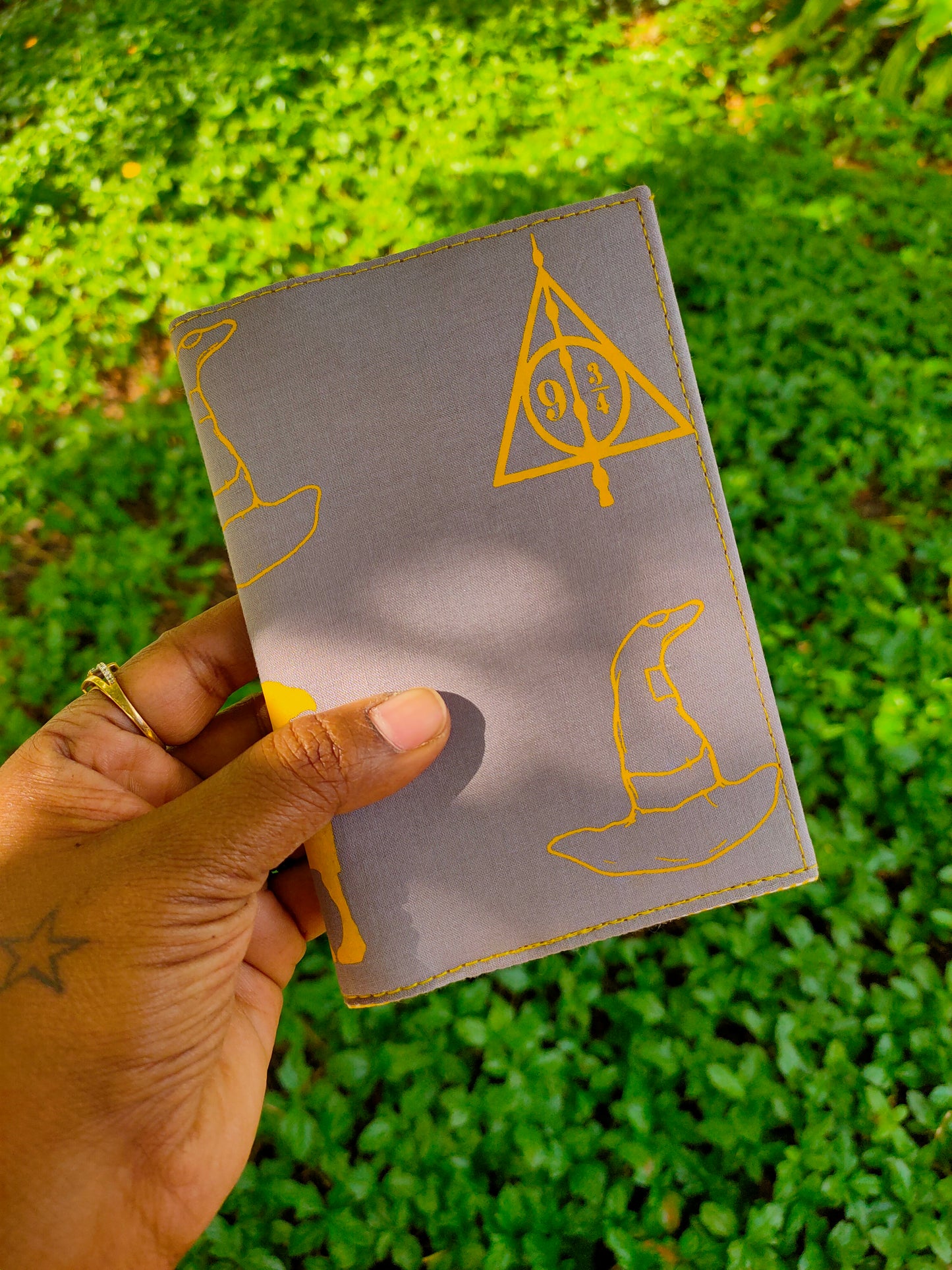 Passport Sleeve - Grey HP