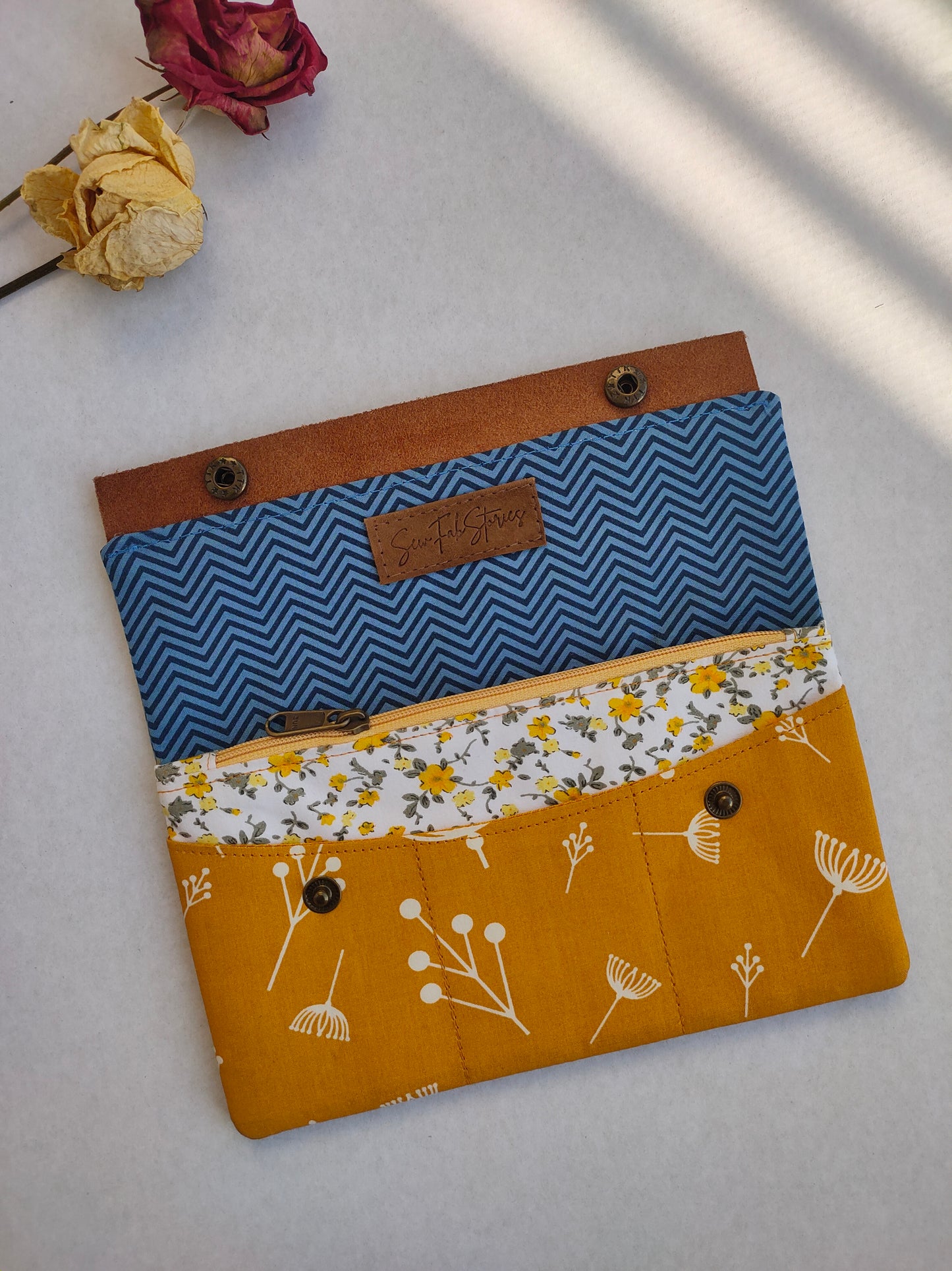 Minimalist Wallet - Mustard Dandelion