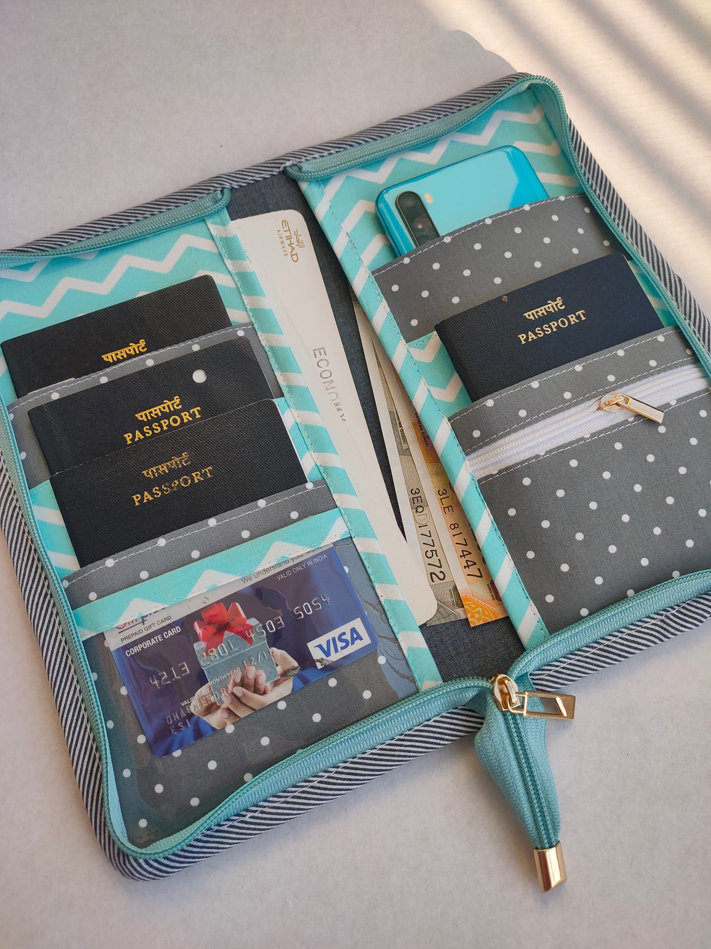 Family Passport Holder - Bonjour