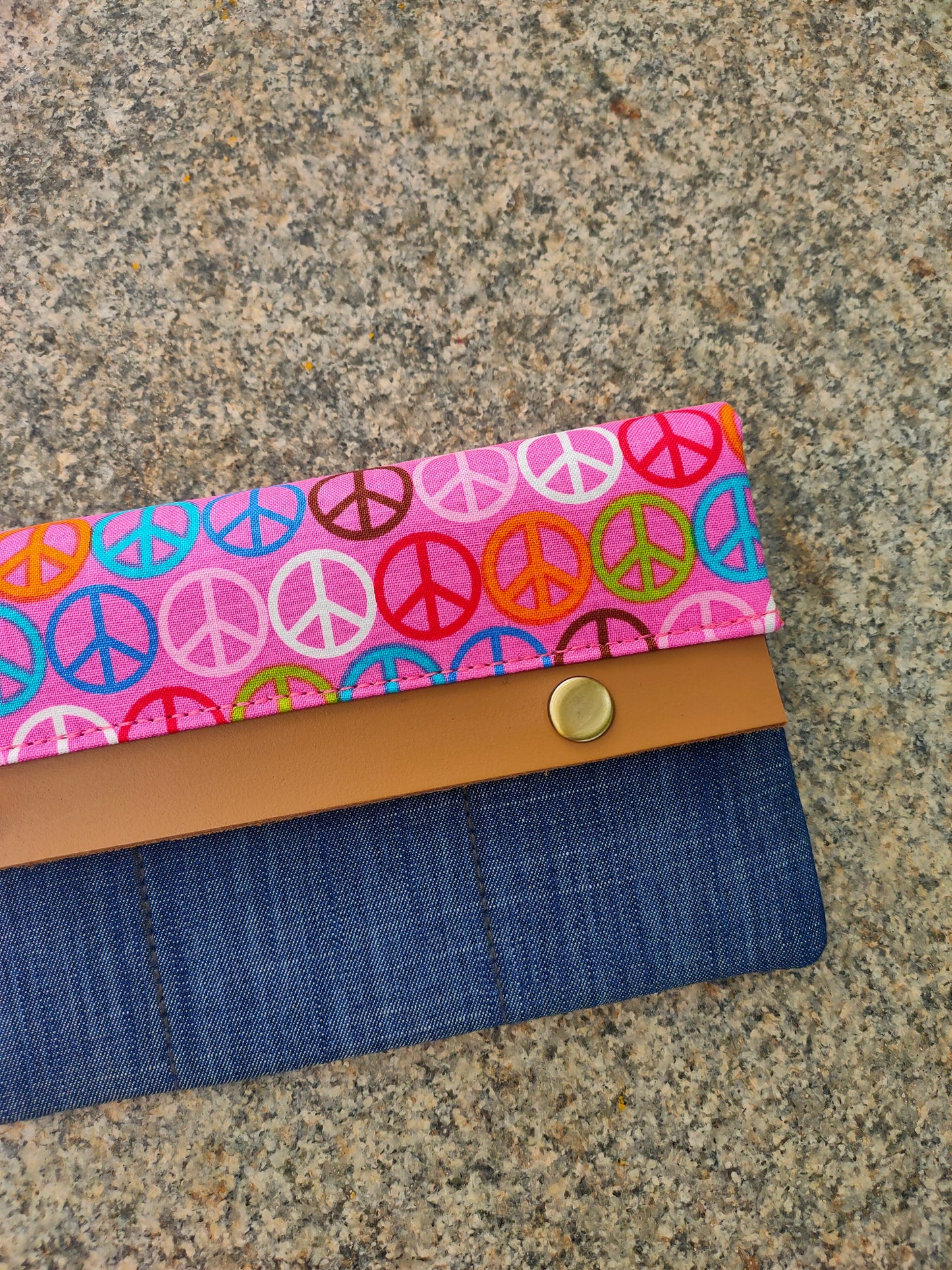 Minimalist Wallet - Pink Peace