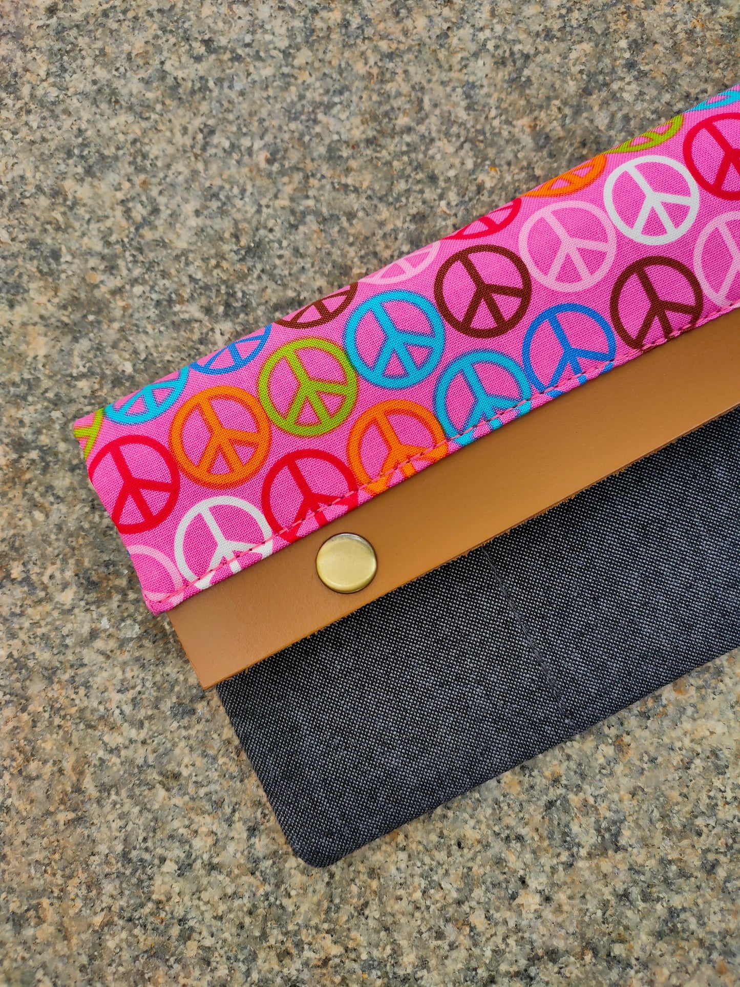 Minimalist Wallet - Pink Peace